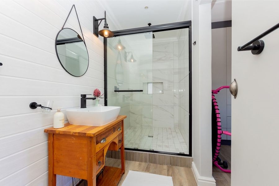 4 Bedroom Property for Sale in Calypso Beach Western Cape